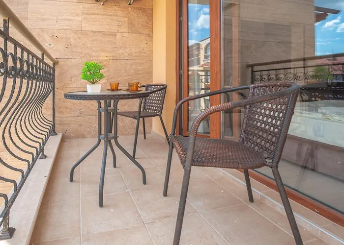 Апарт-отель Harmony Jungle - Family Friendly Complex