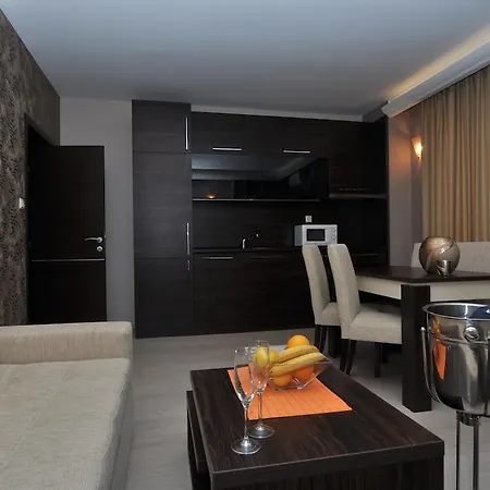 Lägenhetshotell Harmony Suites Jungle Slăntjev Brjag