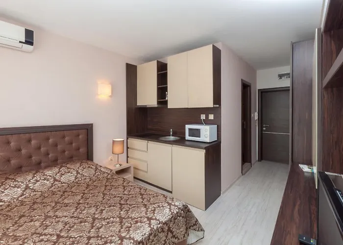 Harmony Jungle - Family Friendly Complex Сонячний Берег